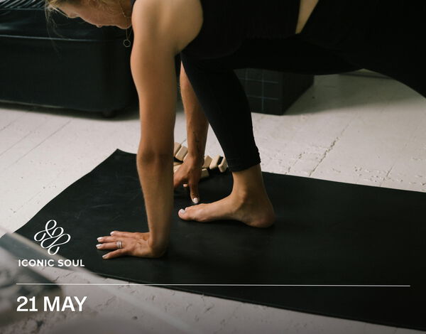Pilates Glow Sculp &ndash; Iconic Soul BOGOT&Aacute;,  image number null