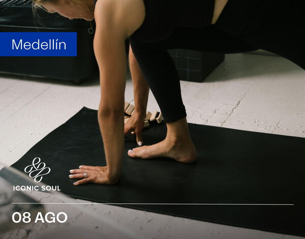 Glow Mat Pilates &ndash; Iconic Soul MEDELLIN,  image number null