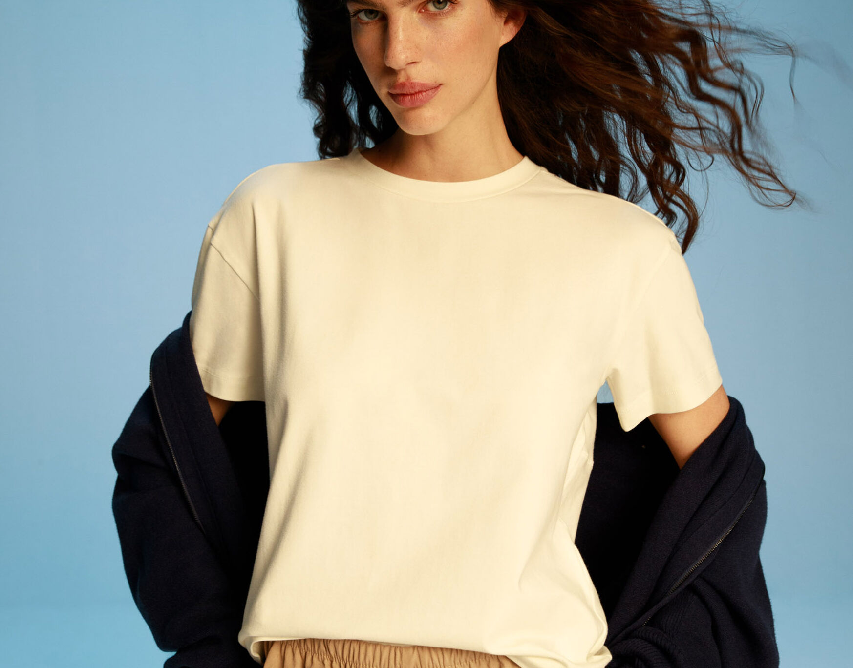 Camiseta Amplia con Cortes Posteriores, Blanco